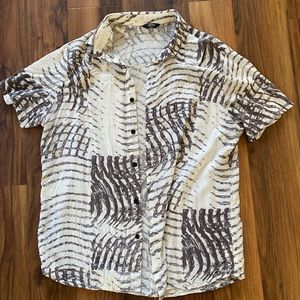 Men’s casual button up shirt